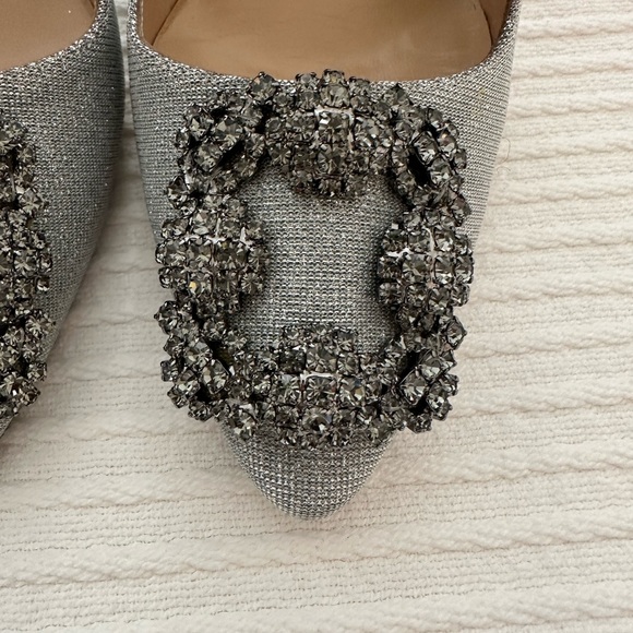 Manolo Blahnik Hangisi Silver Glitter Pump - Picture 5 of 15